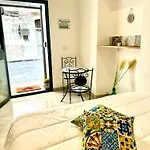 Casa Barbara 15-17 *