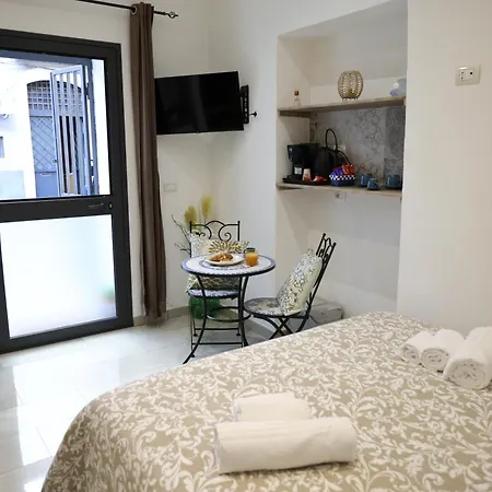 Casa Barbara 15-17 *